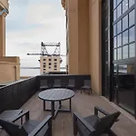 Riversuites At The Battery